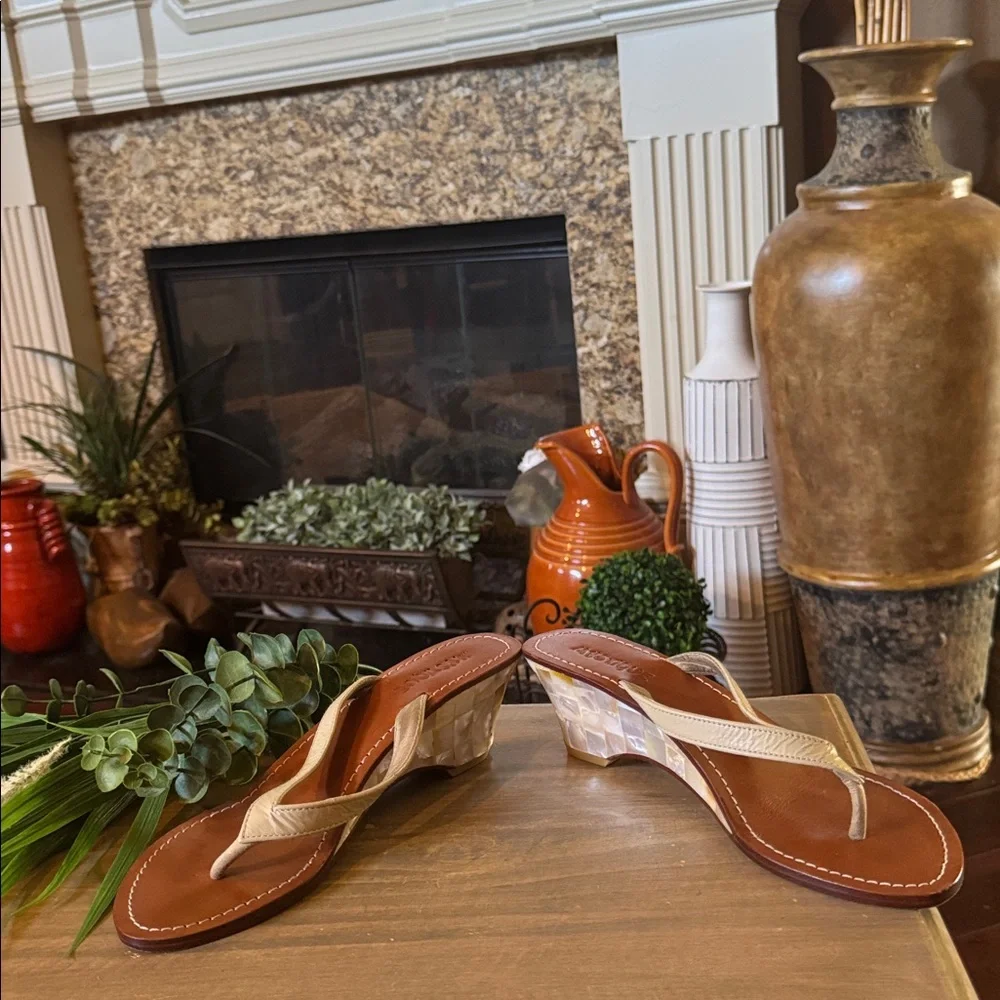 Mystique Wedge Leather Sandals Strappy Thong Size 8 Mother of Pearl Heels - Picture 7 of 9